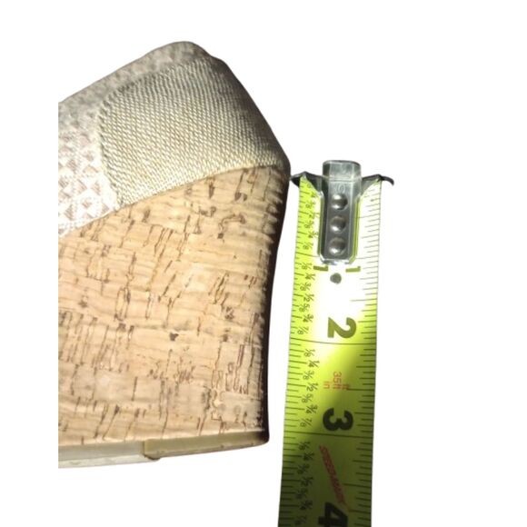 Toms Women's Size 7.5 Cream Colored Wedges, Espadrille, Sandals - Picture 6 of 8